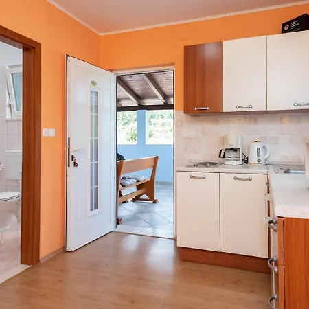 アパート Ivana オレビック