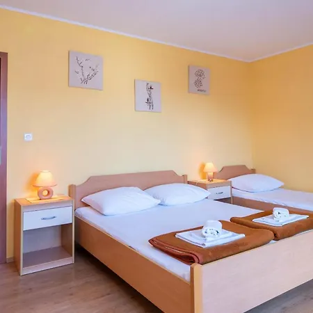 アパート Ivana オレビック