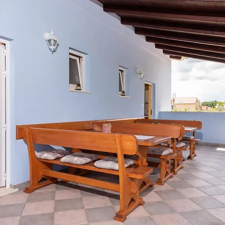 Ivana アパート *